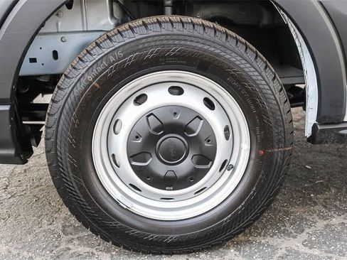 New 2025 Ford Transit 250 148 Medium Roof image 11