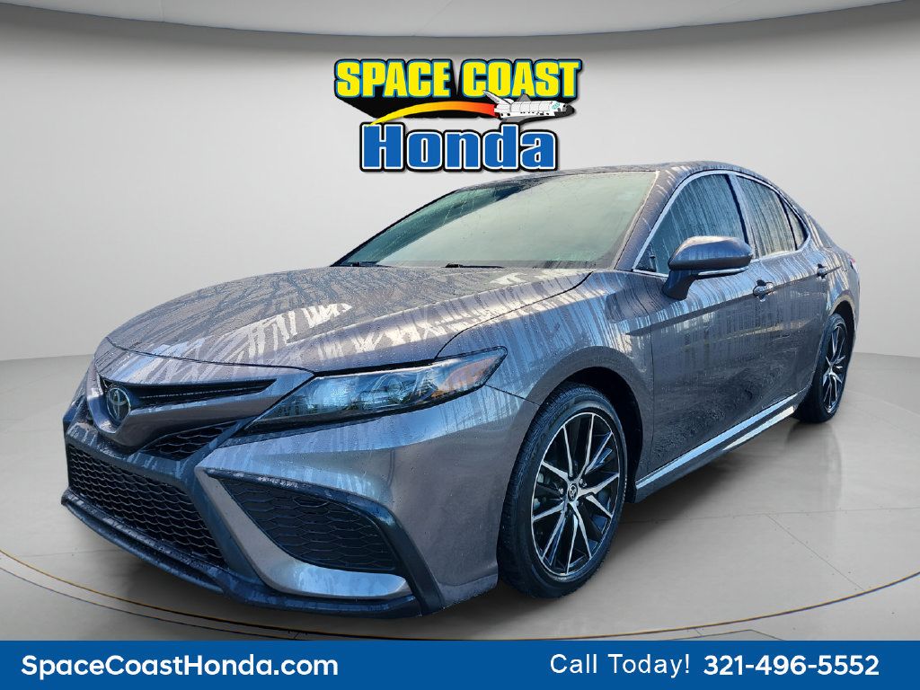 Used 2024 Toyota Camry SE w/ Convenience Package FWD image 10