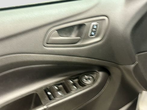 Used 2017 Ford Escape S image 20