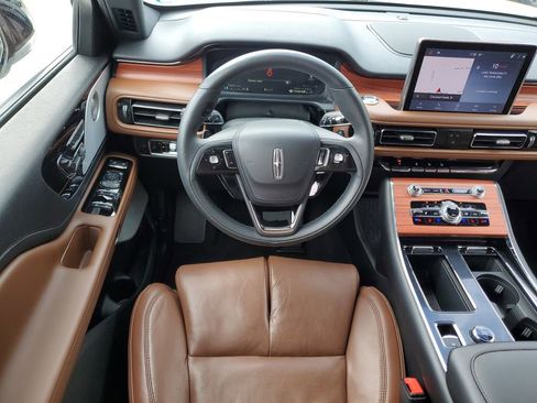 Certified 2024 Lincoln Aviator Reserve w/ Equipment Group 201A AWD/4WD image 16