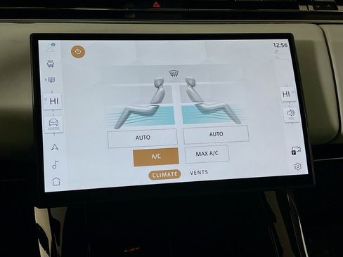 Used 2024 Land Rover Range Rover Sport Dynamic SE image 16