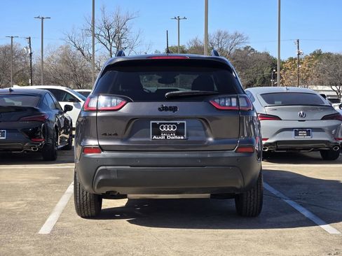 Used 2023 Jeep Cherokee Altitude Lux image 7