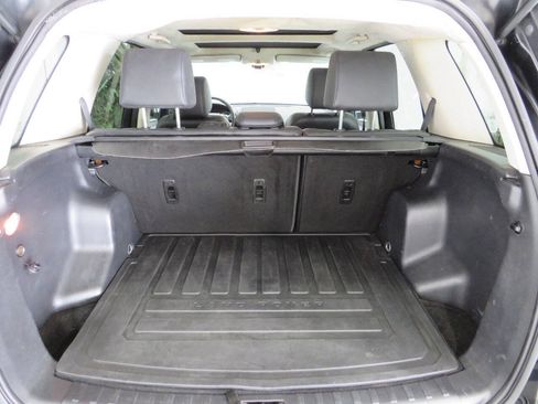 Used 2015 Land Rover LR2 AWD/4WD image 12