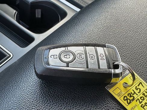 Used 2024 Ford Expedition XLT image 33