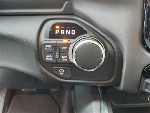 New 2026 RAM 1500 4x4 Crew Cab image 25