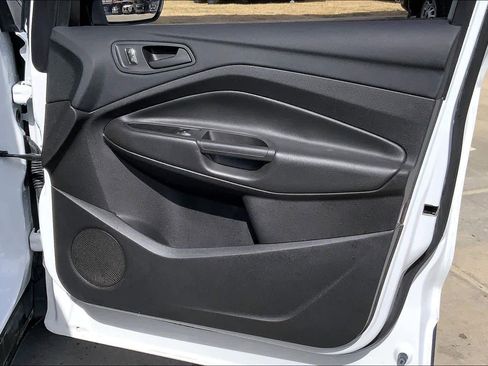 Used 2016 Ford Escape S image 22