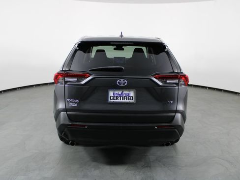 Used 2022 Toyota RAV4 LE FWD image 10