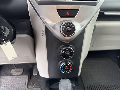 Used 2014 Scion iQ image 16