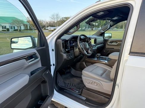Used 2025 Chevrolet Silverado 1500 RST image 12