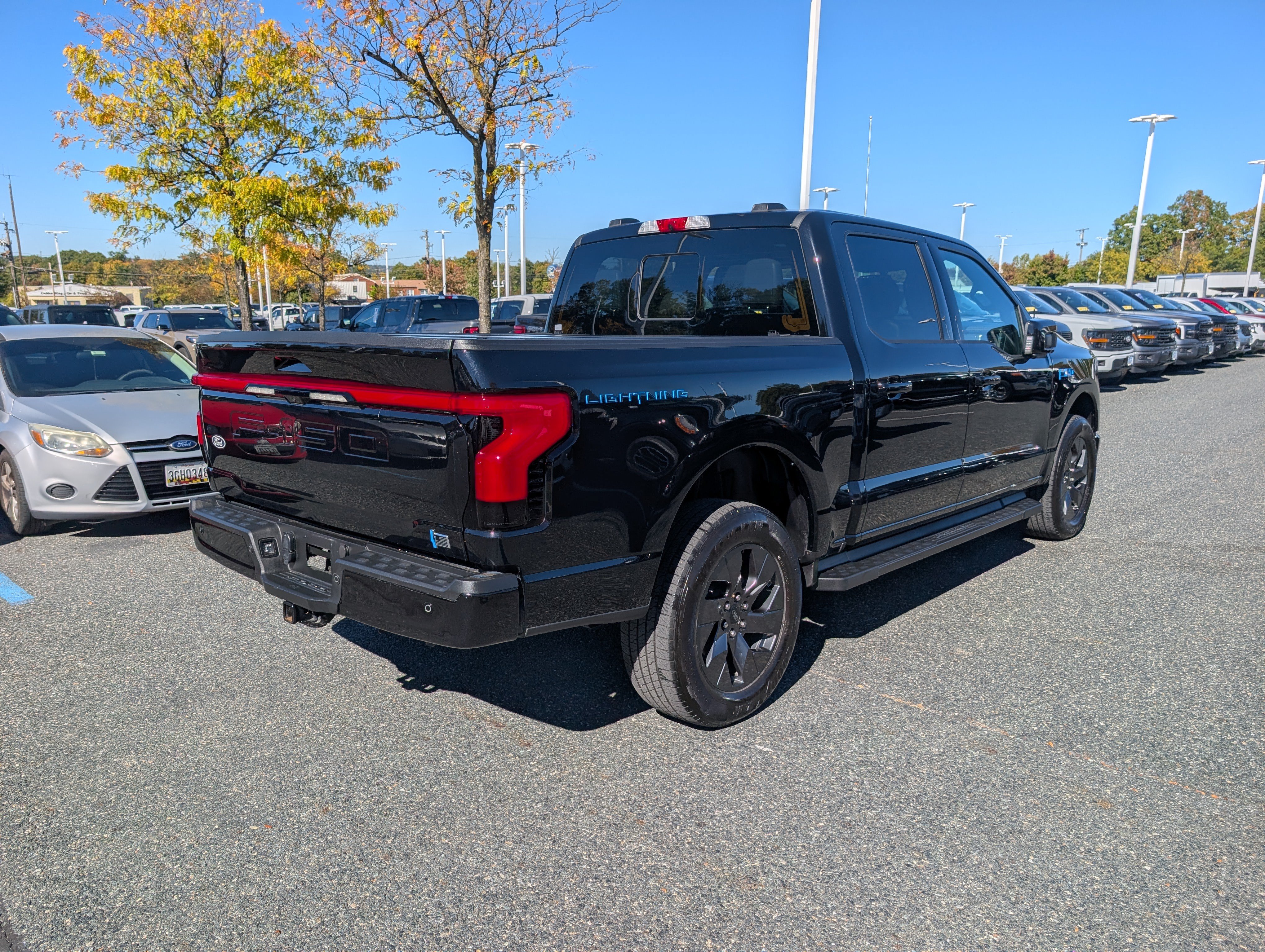 Certified 2025 Ford F150 Lightning Lariat AWD/4WD image 4