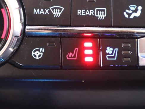 Used 2021 Ford F150 Lariat w/ Equipment Group 502A High image 27