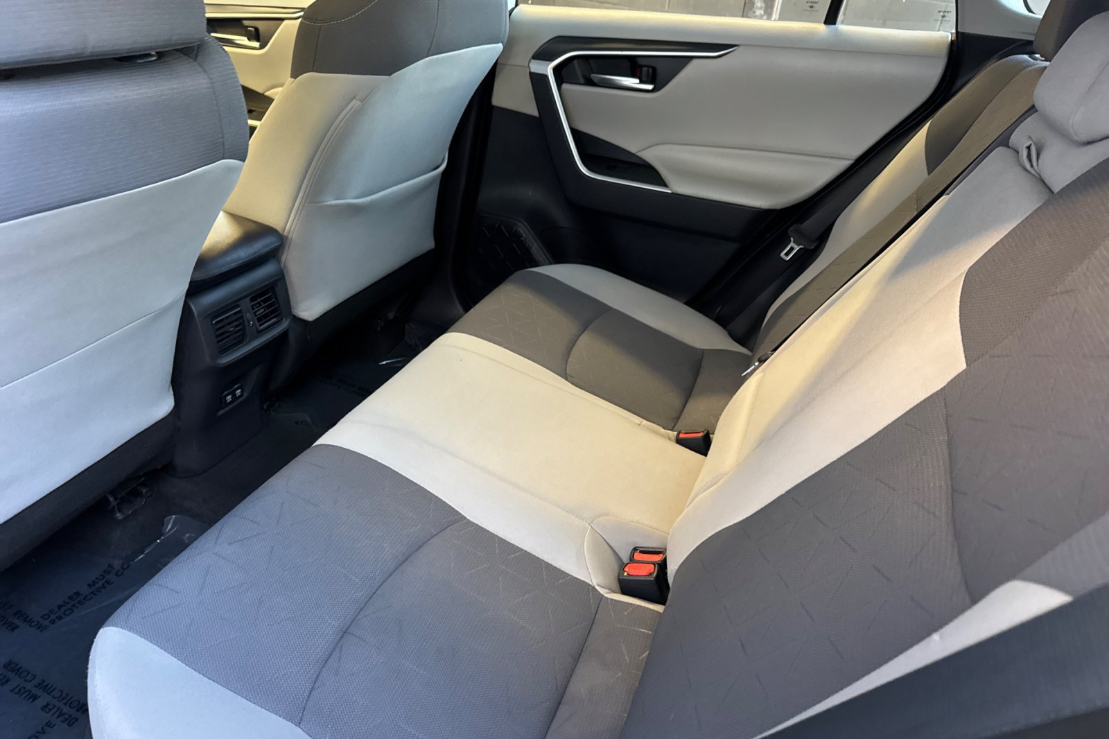 Certified 2019 Toyota RAV4 XLE w/ Carpet Mat Package FWD image 16