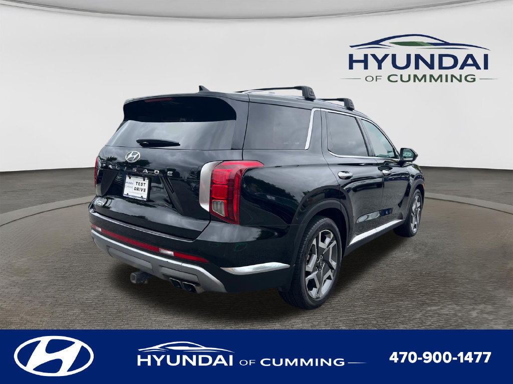 Used 2023 Hyundai Palisade Limited w/ Winter Package FWD image 8