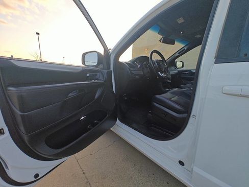 Used 2019 Dodge Grand Caravan GT image 8