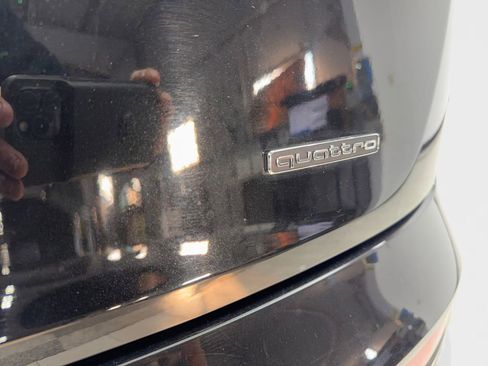 Used 2023 Audi Q5 2.0T Premium w/ Convenience Package image 24