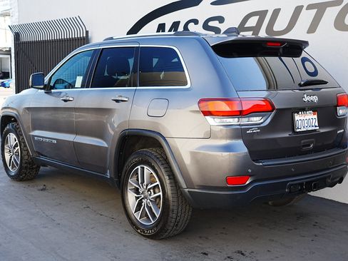 Used 2020 Jeep Grand Cherokee Laredo w/ Security & Convenience Group image 6