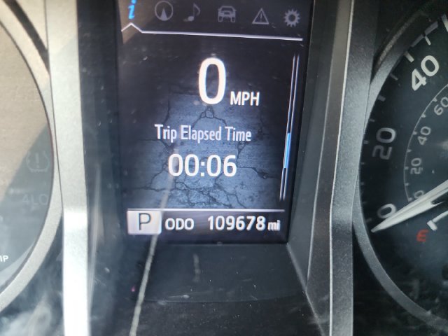 Used 2017 Toyota Tacoma TRD Off-Road AWD/4WD image 16