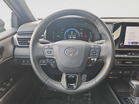 Used 2025 Toyota Camry SE FWD image 44