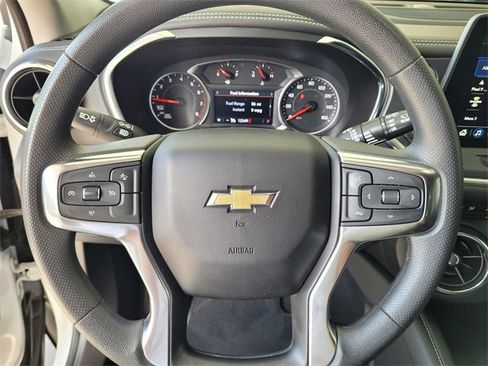 Used 2025 Chevrolet Blazer LT image 23
