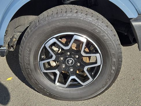 Used 2023 Ford Bronco Outer Banks image 8