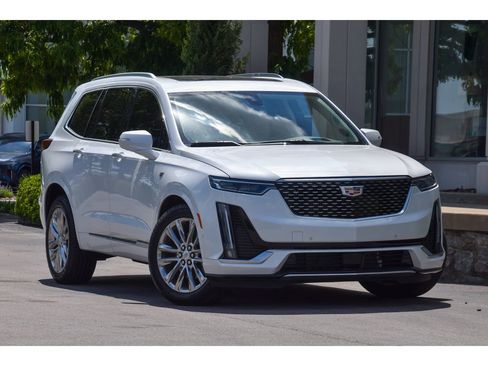 Certified 2024 Cadillac XT6 Premium Luxury w/ Technology Package AWD/4WD image 40