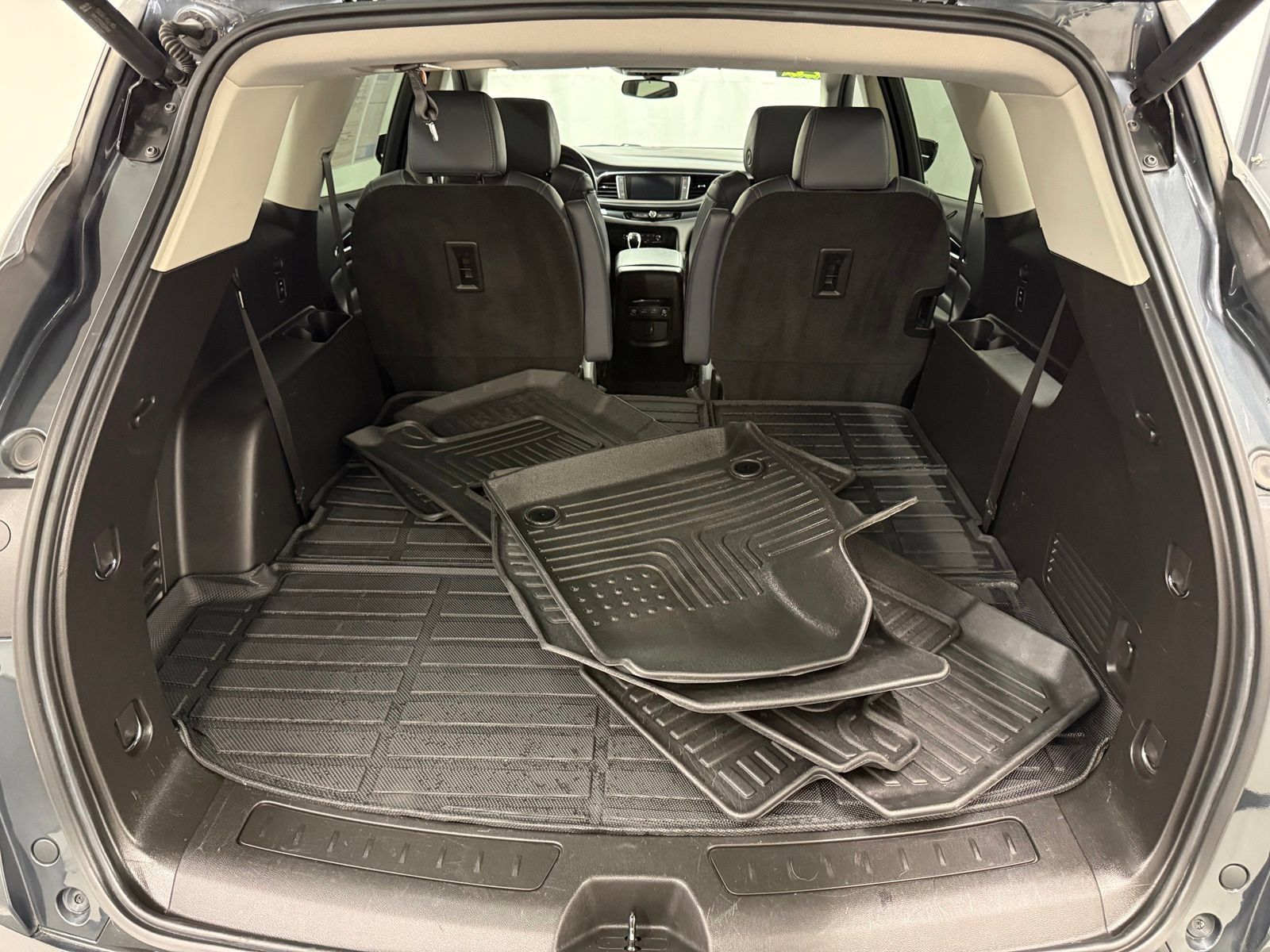 Used 2021 Buick Enclave Essence w/ Trailering Package, 5000 lbs. FWD image 5