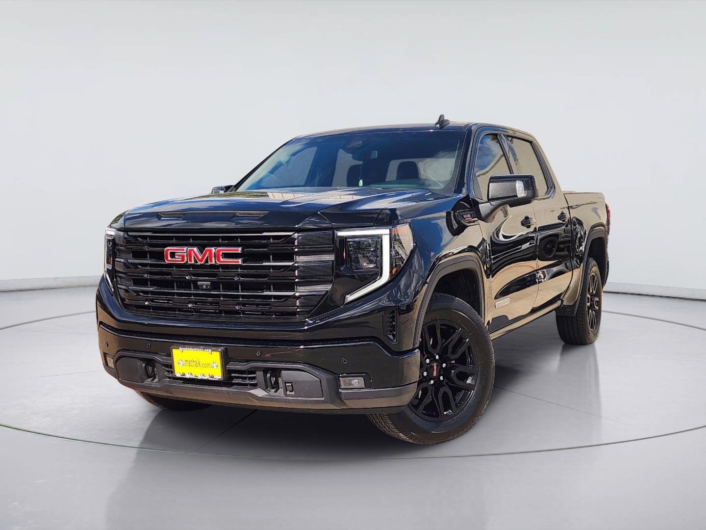 Used 2026 GMC Sierra 1500 Elevation w/ Preferred Package AWD/4WD image 1