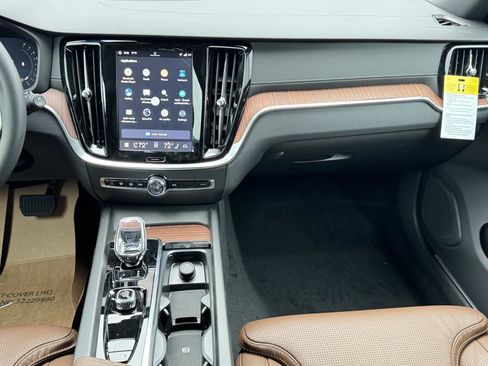 New 2026 Volvo V60 B5 Cross Country Ultra w/ Climate Package image 22