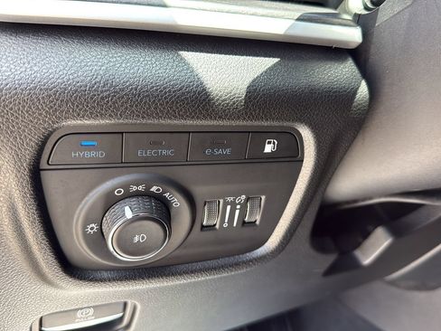 Used 2023 Jeep Grand Cherokee 4WD 4xe image 17