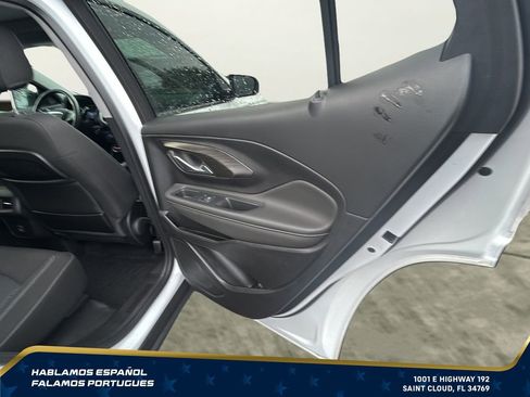 Used 2023 GMC Terrain SLE w/ Driver Convenience Package FWD image 32