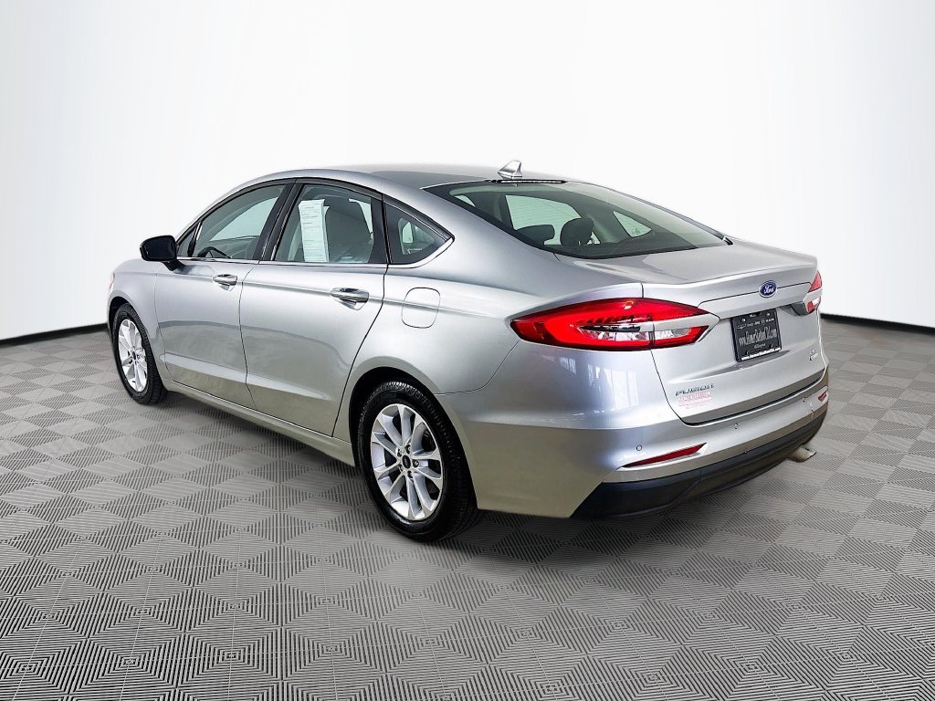 Used 2020 Ford Fusion SE FWD image 5