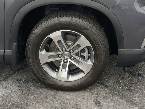 Used 2025 Honda Pilot EX-L image 11