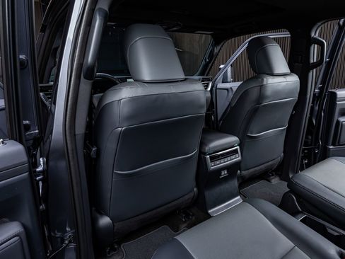 Used 2025 Lexus GX 550 w/ Cold Area Package image 34