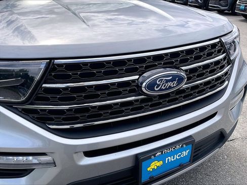 Used 2021 Ford Explorer XLT w/ Equipment Group 202A AWD/4WD image 30