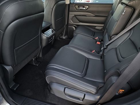 New 2026 Nissan Armada SV image 7