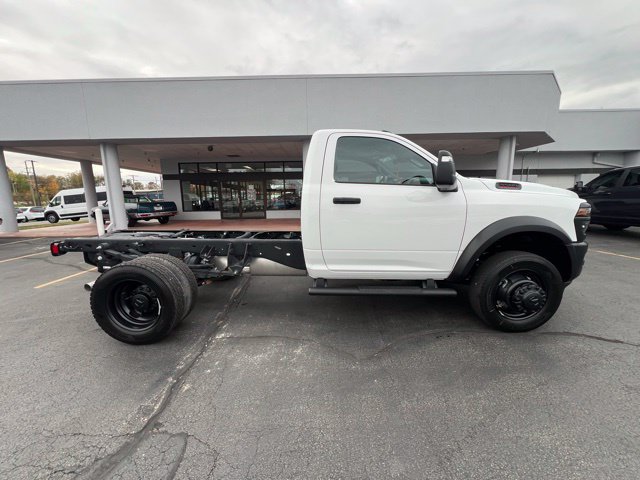 Used 2025 RAM 5500 Tradesman AWD/4WD image 2