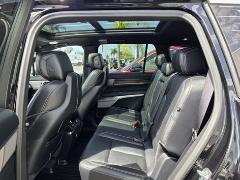 Used 2026 Cadillac Vistiq Luxury w/ LPO, Premium Carpet Package AWD/4WD image 15