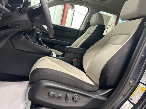 Certified 2023 Honda CR-V EX image 11