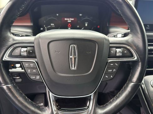 Used 2022 Lincoln Nautilus Reserve w/ Equipment Group 201A image 15