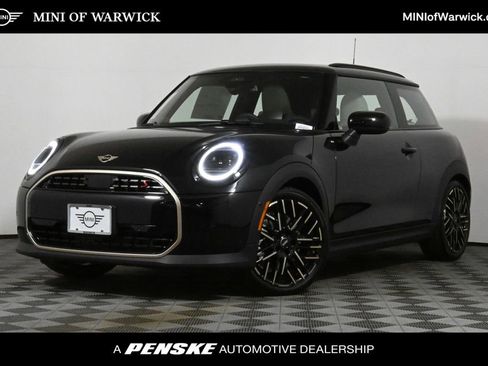 Used 2025 MINI Cooper S image 1