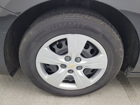 Used 2018 Chevrolet Cruze LS image 31