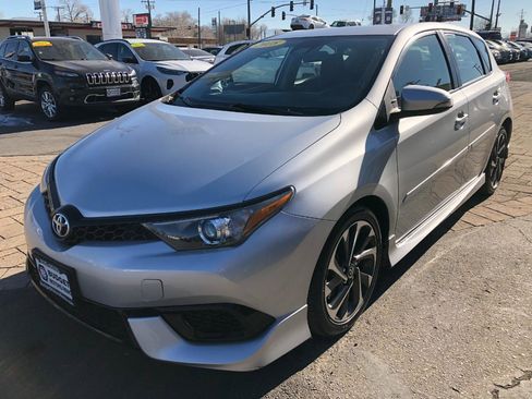 Used 2018 Toyota Corolla iM w/ All-Weather Mat Package image 5