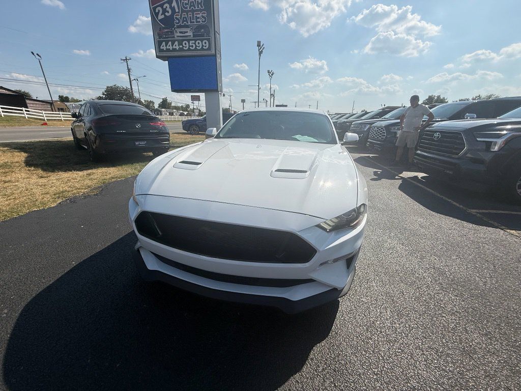 Used 2018 Ford Mustang GT Premium w/ GT Performance Package RWD image 8