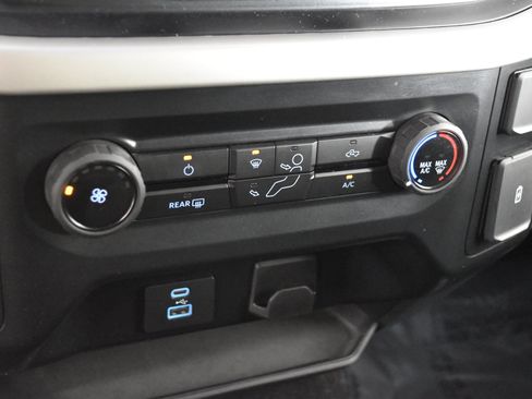 Used 2022 Ford F150 XLT AWD/4WD image 32