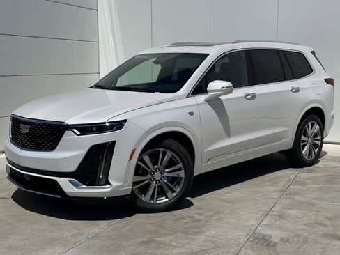 New 2025 Cadillac XT6 Premium Luxury w/ Platinum Package image 2