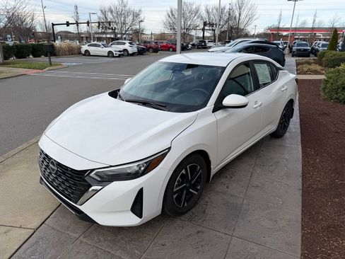 Used 2025 Nissan Sentra SV image 8