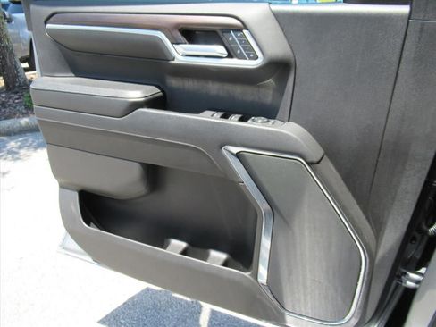 Used 2024 GMC Sierra 1500 SLT RWD image 18