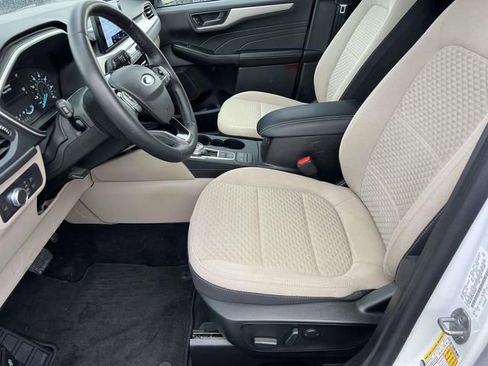 Certified 2022 Ford Escape SE w/ Convenience Package image 18