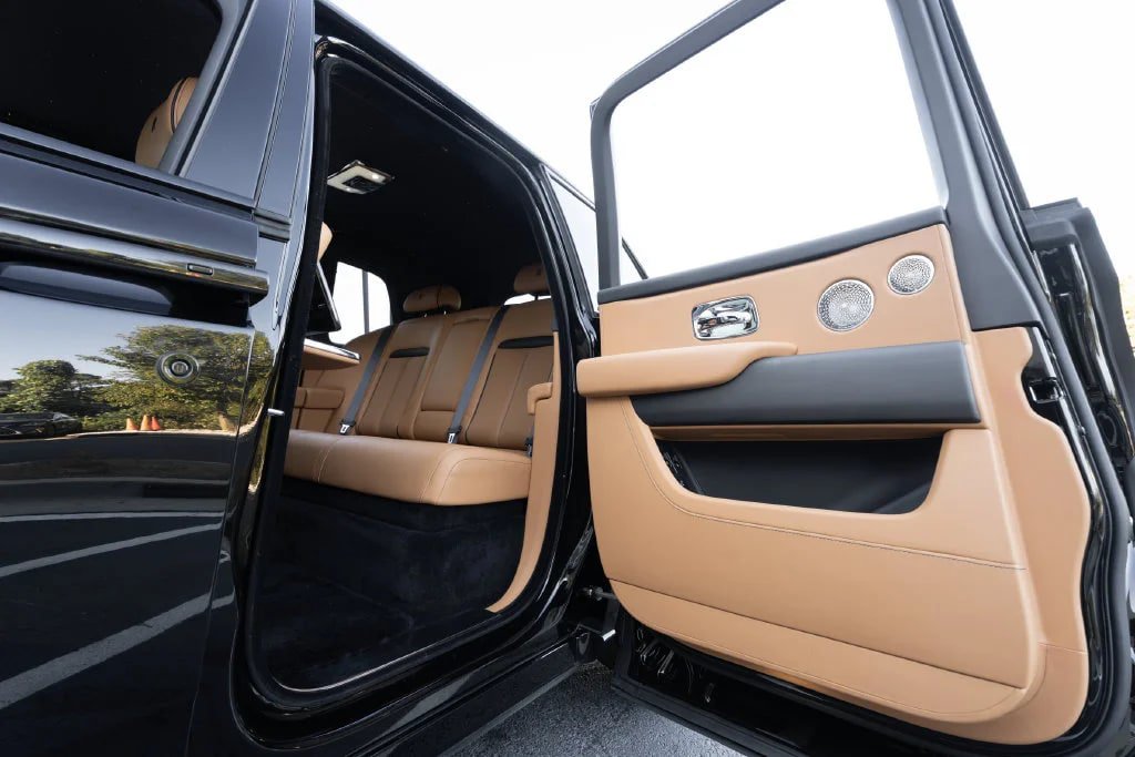 Used 2026 Rolls-Royce Cullinan w/ Cullinan Package AWD/4WD image 68