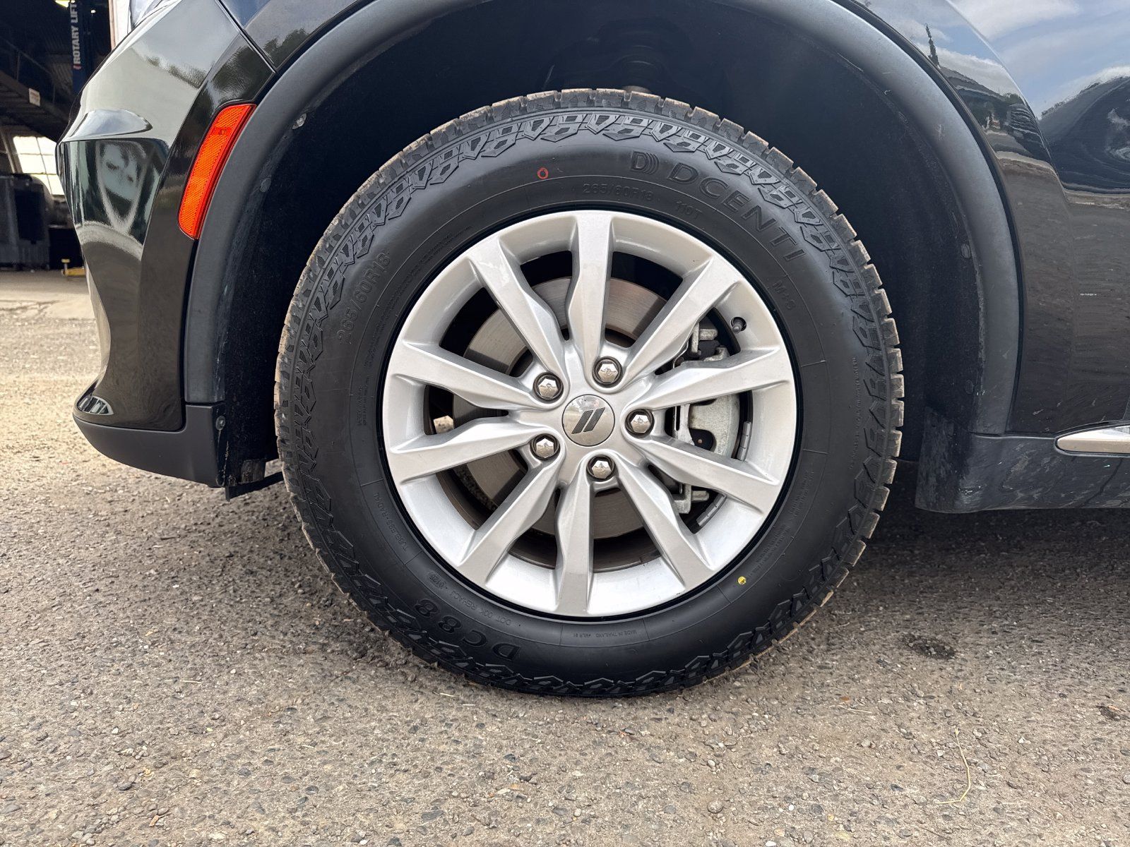 Used 2023 Dodge Durango SXT AWD/4WD image 27